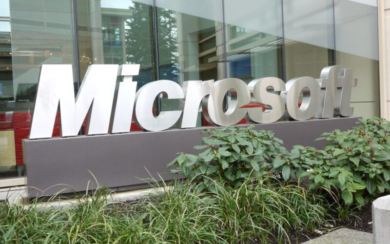 Microsoft outage affects thousands of users